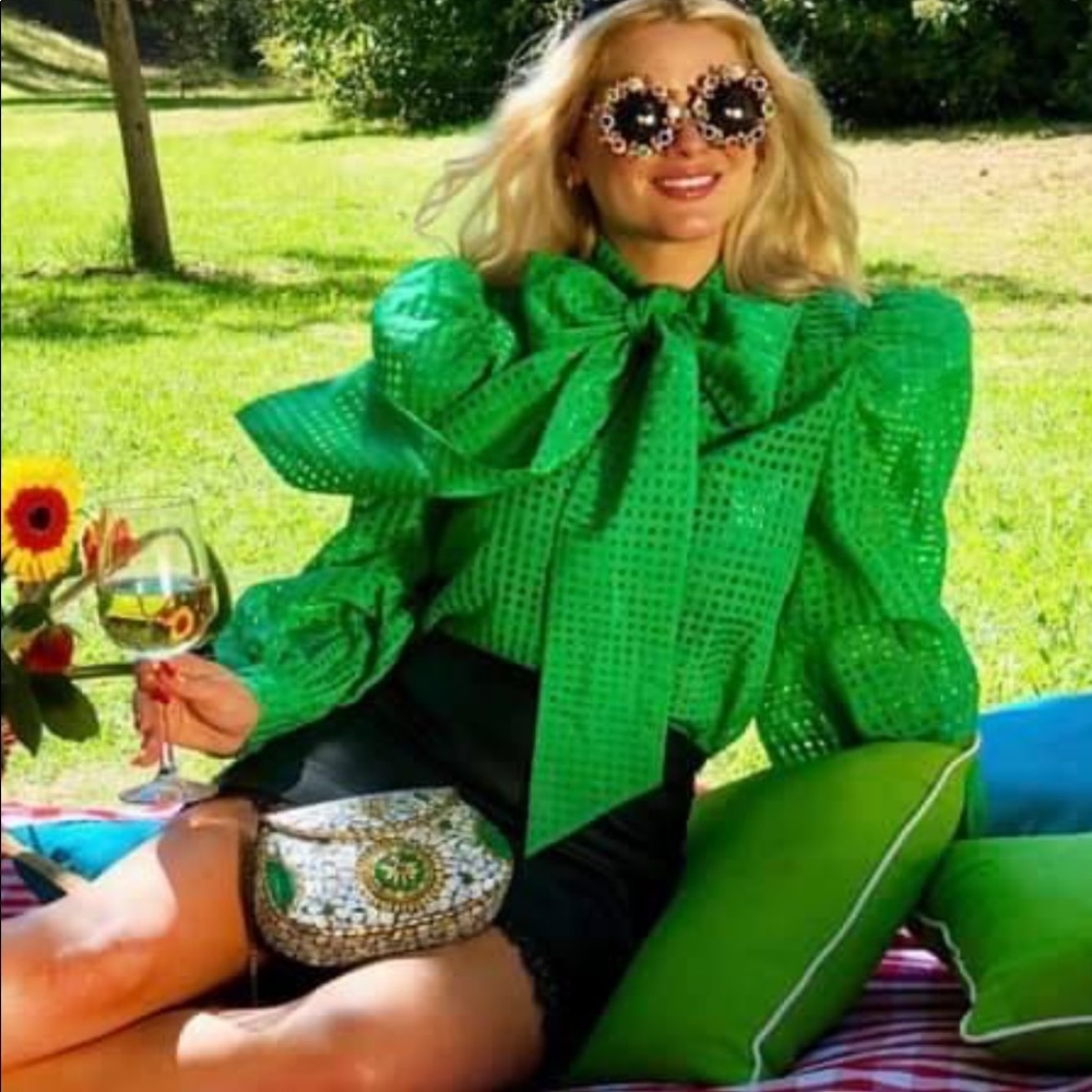 GREEN BLOUSE SIZE LARGE ✅